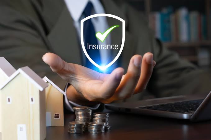How Professional Indemnity Insurance Protects Freelancers and Service Providers